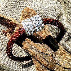 Brown braided leather bracelet w/rhinestone clasp